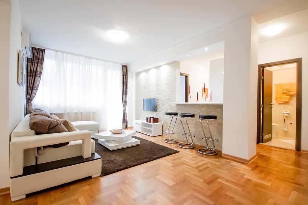 Apartments King Milan, City Center ベオグラード 部屋 写真