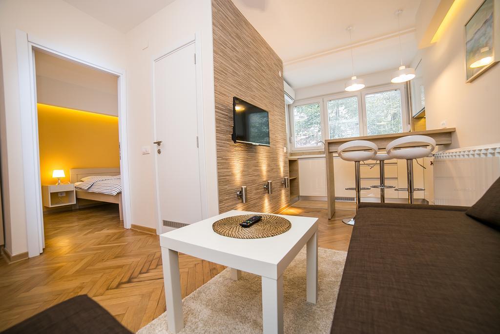Apartments King Milan, City Center ベオグラード エクステリア 写真